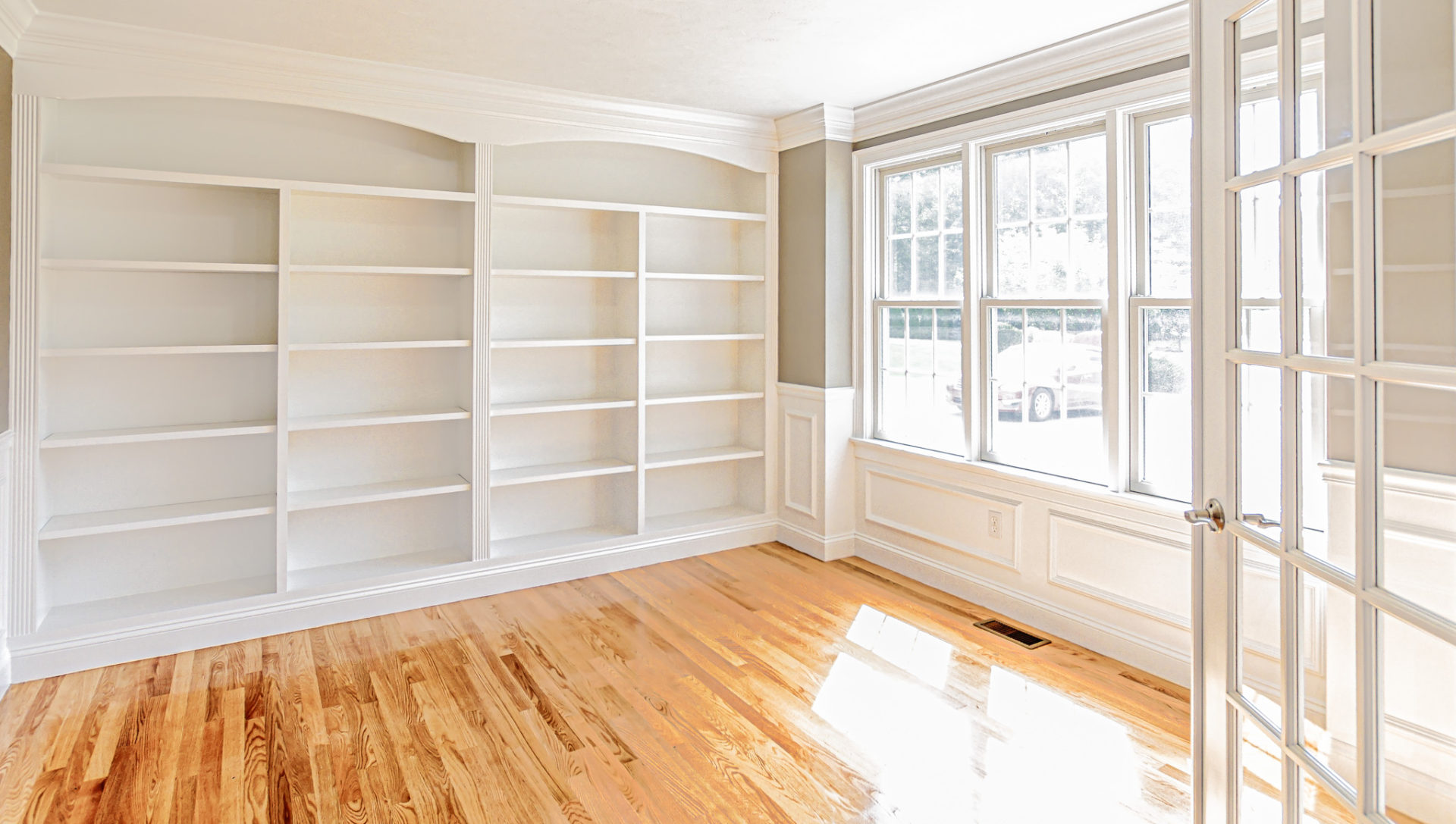 Vacant Home Office Space in a 2-story colonial style home in Natick, MA.